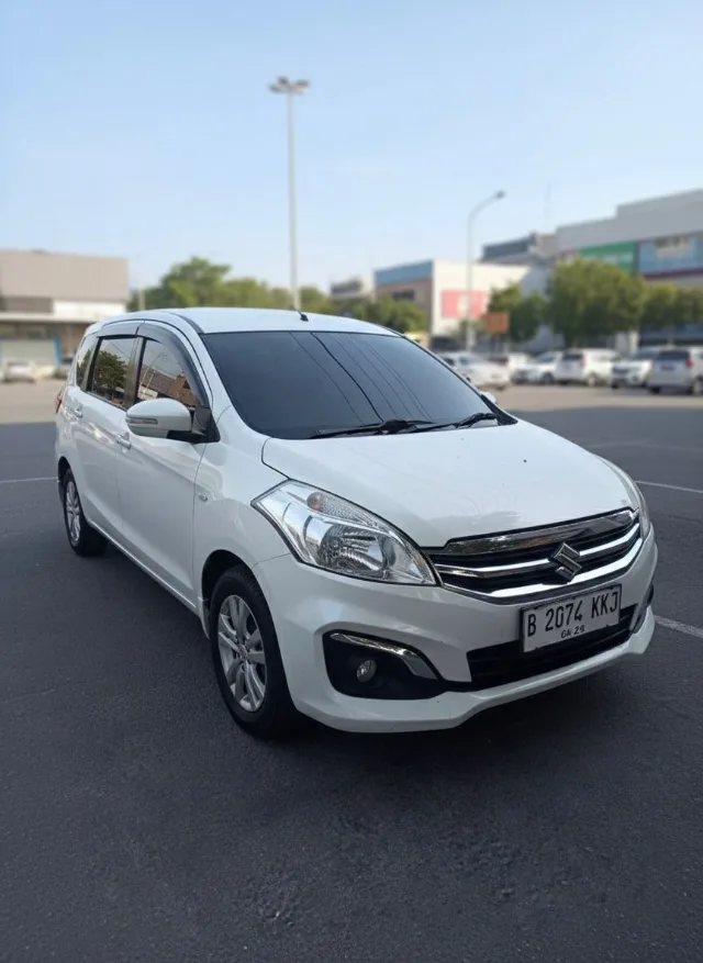 Suzuki Ertiga GX white